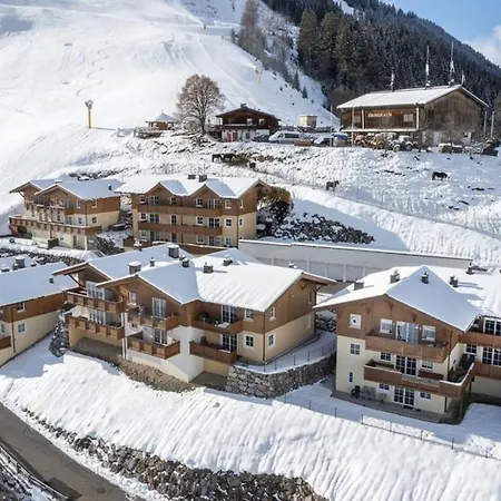 Alpen D4 Ferienhaus *